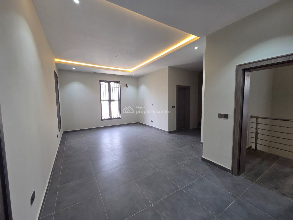 Contemporary 5 Bedrooms Town House + Bq, Trans Engineering Estate, Dawaki, Gwarinpa, Abuja, Terraced Duplex for Sale