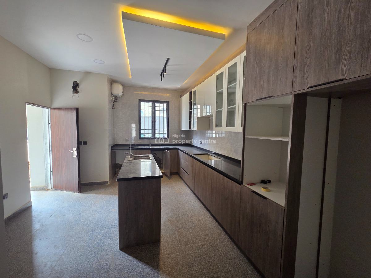 Contemporary 5 Bedrooms Town House + Bq, Trans Engineering Estate, Dawaki, Gwarinpa, Abuja, Terraced Duplex for Sale