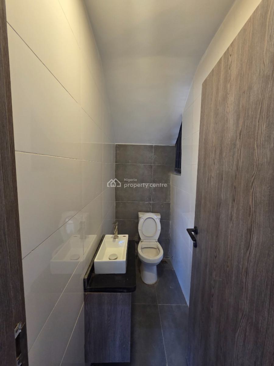 Contemporary 5 Bedrooms Town House + Bq, Trans Engineering Estate, Dawaki, Gwarinpa, Abuja, Terraced Duplex for Sale