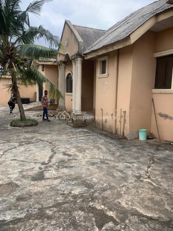 4 Bedroom Bungalow, Off Ijegun, Ijegun, Ikotun, Lagos, Detached Bungalow for Sale