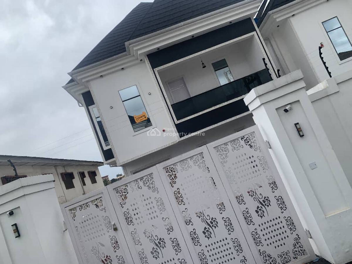 4 Bedroom Duplex with a Bq in an Estate Adeniyi Jone, Adeniyi Jones, Ikeja, Lagos, Flat / Apartment for Rent