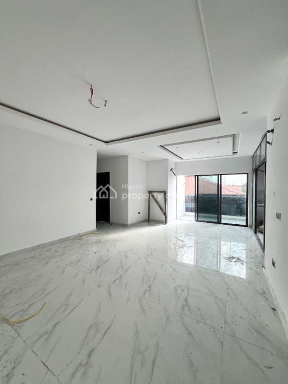 Serviced 3 Bedroom Apartment with Swimming Pool & Gym, Lekki Phase 1, Lekki, Lagos, Flat / Apartment for Sale