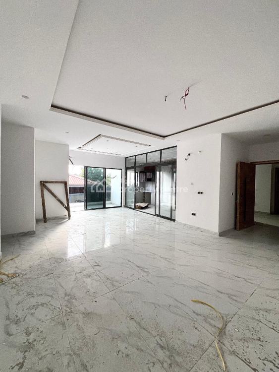 Serviced 3 Bedroom Apartment with Swimming Pool & Gym, Lekki Phase 1, Lekki, Lagos, Flat / Apartment for Sale