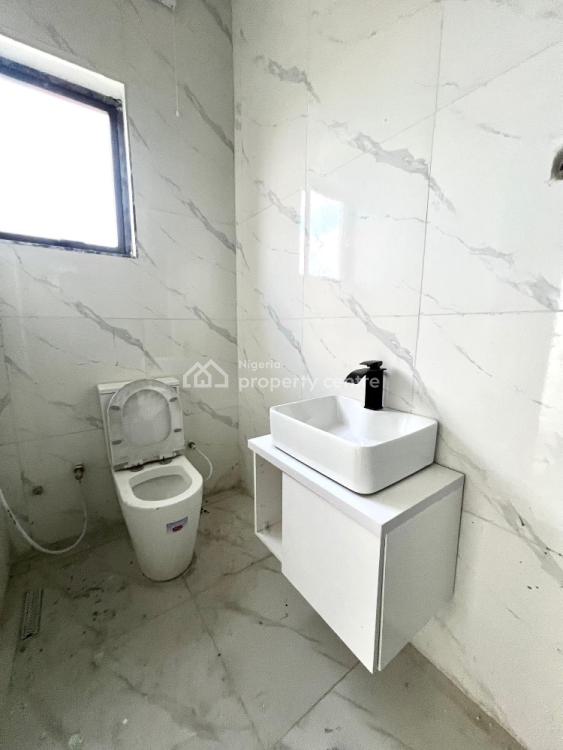 Serviced 3 Bedroom Apartment with Swimming Pool & Gym, Lekki Phase 1, Lekki, Lagos, Flat / Apartment for Sale