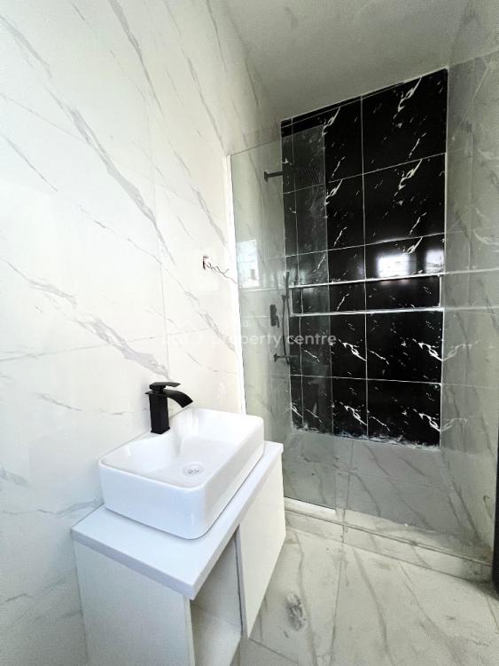 Serviced 3 Bedroom Apartment with Swimming Pool & Gym, Lekki Phase 1, Lekki, Lagos, Flat / Apartment for Sale