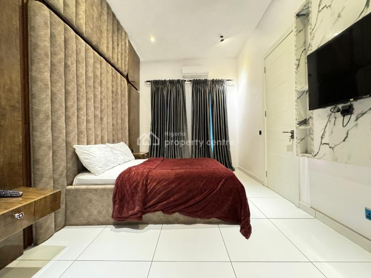 4 Bedrooms ( Party and Shoot Allowed), Lekki Phase 1, Lekki, Lagos, Semi-detached Duplex Short Let