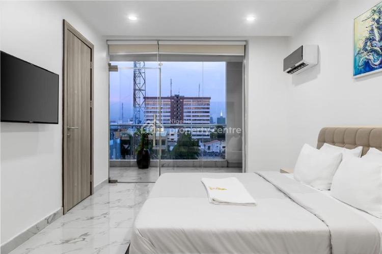 Luxury 2 Bedrooms with a Snooker Board,swimming Pool and Gym, Victoria Island (vi), Lagos, Flat / Apartment Short Let