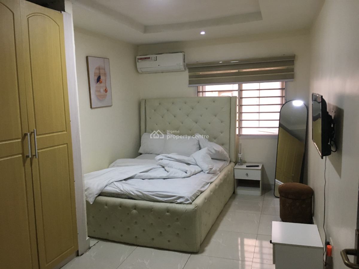 Fully Furnished and Serviced 3 Bedrooms Duplex, Crescent, Maryland, Lagos, Terraced Duplex Short Let