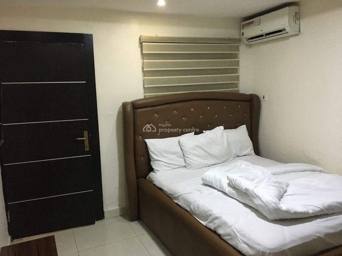 Fully Furnished and Serviced 3 Bedrooms Duplex, Crescent, Maryland, Lagos, Terraced Duplex Short Let