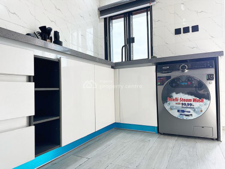 Newly Furnished 3 Bedrooms Apartment, Maruwa, Lekki Phase 1, Lekki, Lagos, Flat / Apartment Short Let