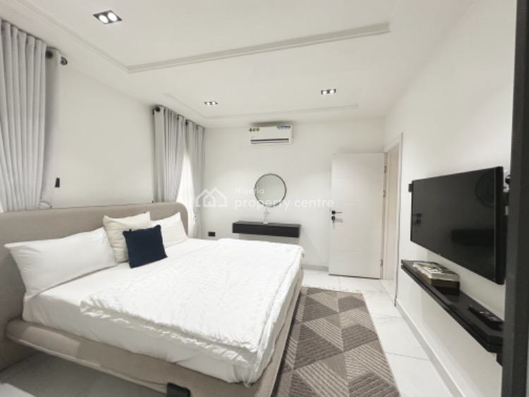 Newly Furnished 3 Bedrooms Apartment, Maruwa, Lekki Phase 1, Lekki, Lagos, Flat / Apartment Short Let