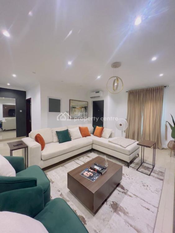Fully Furnished, Neatly Used Serviced 2 Bedrooms Apartment, Off Ologolo Road, Beside White Oak Estate, Ologolo, Lekki, Lagos, Flat / Apartment for Sale