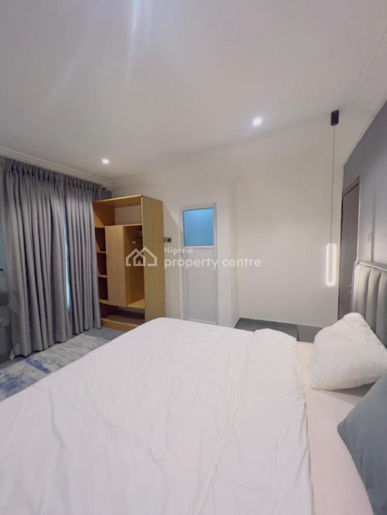 Fully Furnished, Neatly Used Serviced 2 Bedrooms Apartment, Off Ologolo Road, Beside White Oak Estate, Ologolo, Lekki, Lagos, Flat / Apartment for Sale