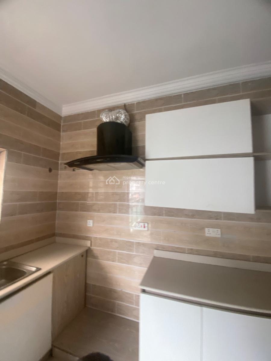 Luxuriously Nice Spacious  3 Bedroom Flat  with Excellent Finishing, 12, Kayode Street Sangotedo, Sangotedo, Ajah, Lagos, House for Rent