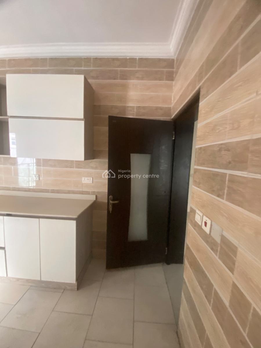 Luxuriously Nice Spacious  3 Bedroom Flat  with Excellent Finishing, 12, Kayode Street Sangotedo, Sangotedo, Ajah, Lagos, House for Rent