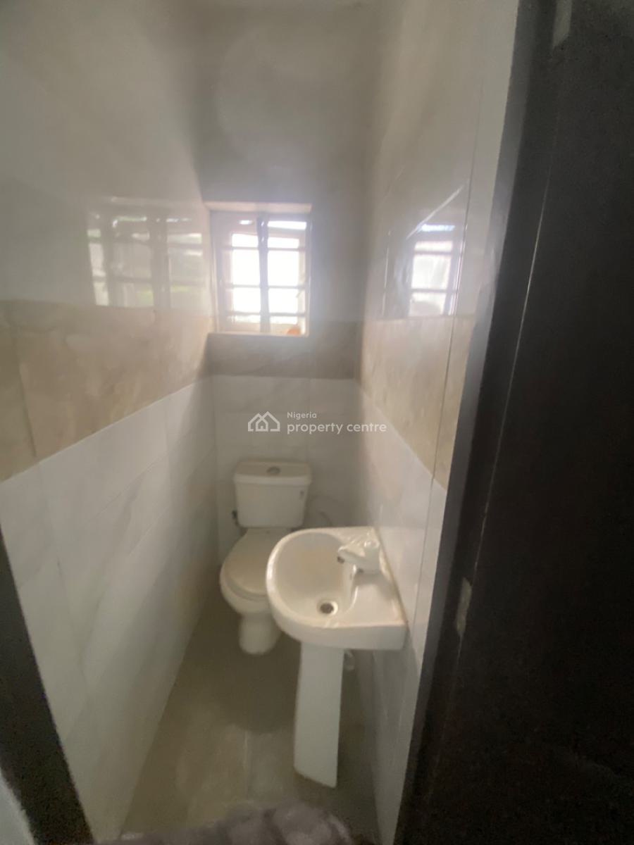 Luxuriously Nice Spacious  3 Bedroom Flat  with Excellent Finishing, 12, Kayode Street Sangotedo, Sangotedo, Ajah, Lagos, House for Rent