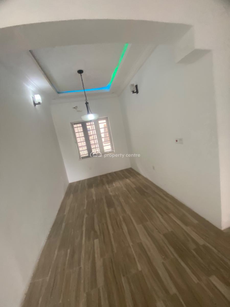 Luxuriously Nice Spacious  3 Bedroom Flat  with Excellent Finishing, 12, Kayode Street Sangotedo, Sangotedo, Ajah, Lagos, House for Rent