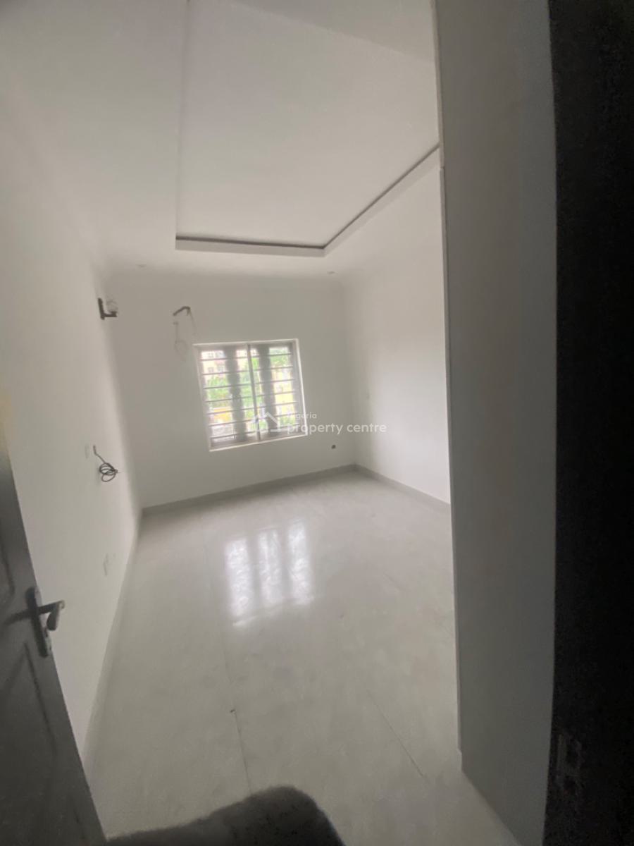 Luxuriously Nice Spacious  3 Bedroom Flat  with Excellent Finishing, 12, Kayode Street Sangotedo, Sangotedo, Ajah, Lagos, House for Rent