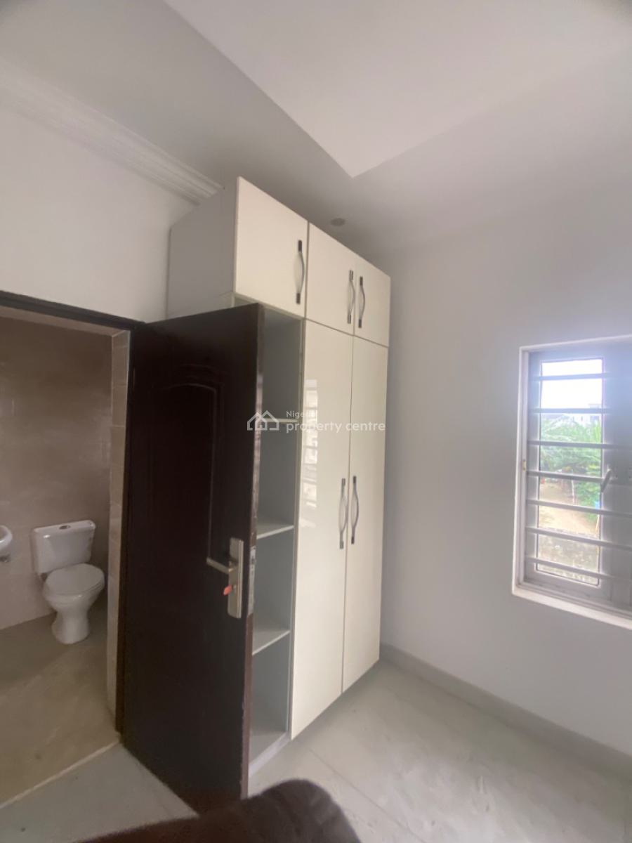 Luxuriously Nice Spacious  3 Bedroom Flat  with Excellent Finishing, 12, Kayode Street Sangotedo, Sangotedo, Ajah, Lagos, House for Rent