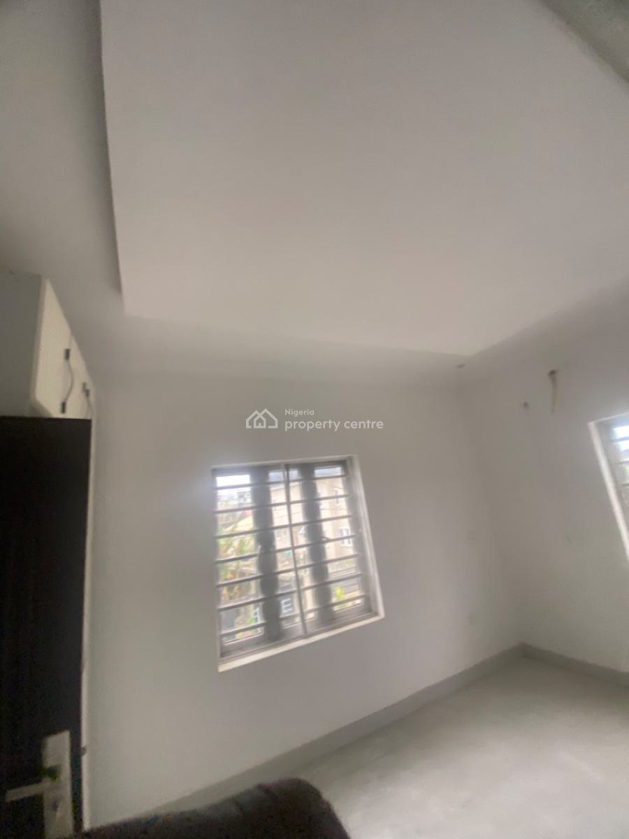 Luxuriously Nice Spacious  3 Bedroom Flat  with Excellent Finishing, 12, Kayode Street Sangotedo, Sangotedo, Ajah, Lagos, House for Rent
