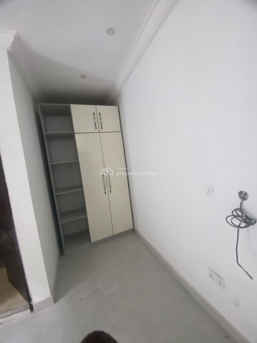 Luxuriously Nice Spacious  3 Bedroom Flat  with Excellent Finishing, 12, Kayode Street Sangotedo, Sangotedo, Ajah, Lagos, House for Rent