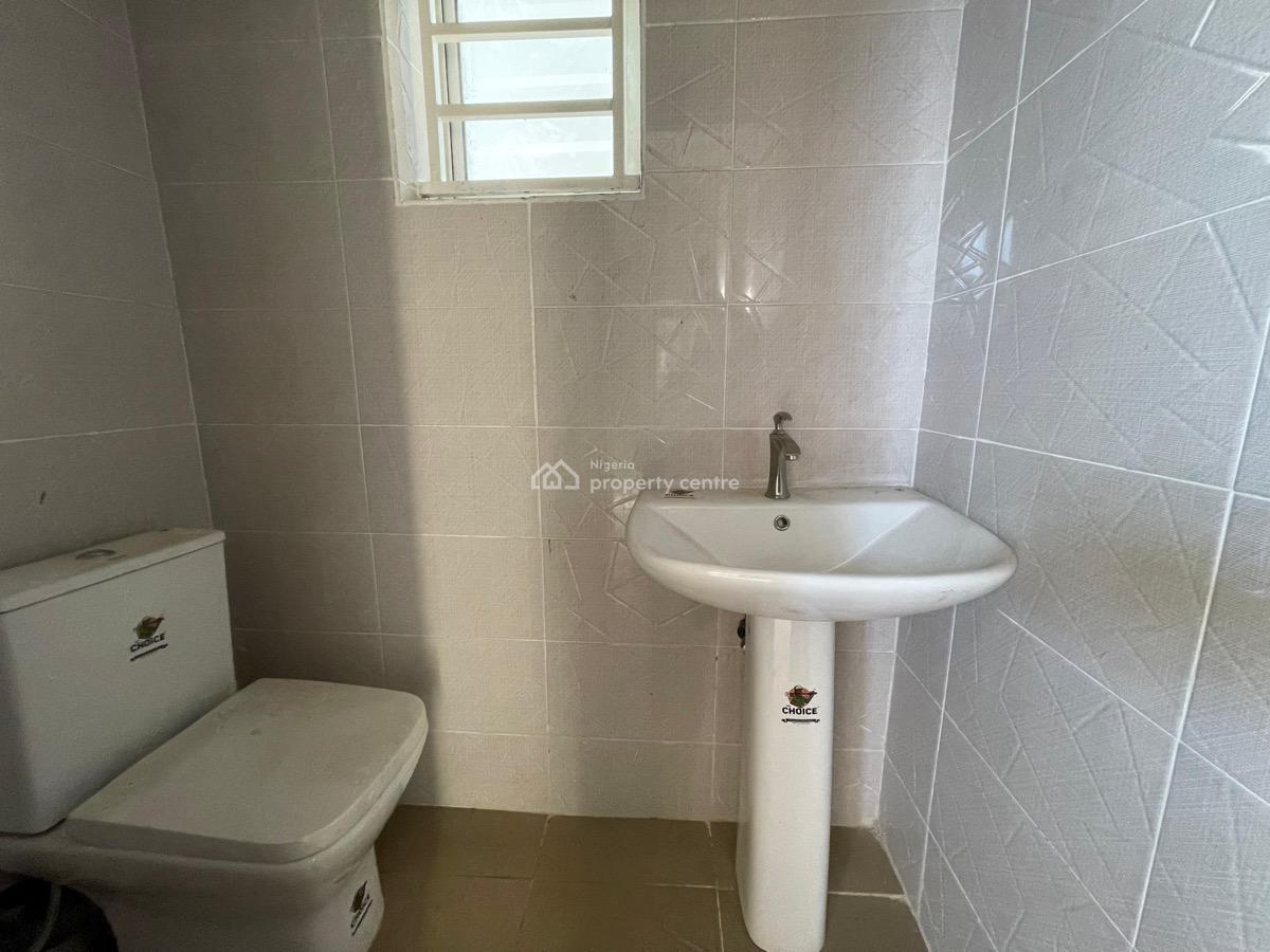 Luxuriously Nice Spacious  3 Bedroom Duplex with Excellent Finishing, 12, Kayode Street  Amen Estate, Ibeju Lekki, Lagos, House for Rent