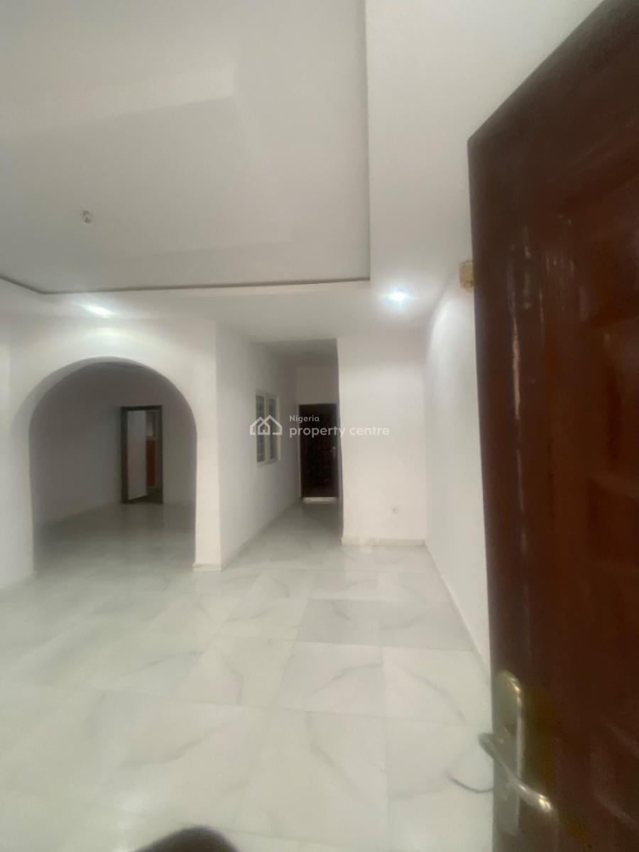 Luxuriously Nice Spacious  3 Bedroom Flat with Excellent Finishing, 12, Kayode Street  Sangotedo, Sangotedo, Ajah, Lagos, House for Rent