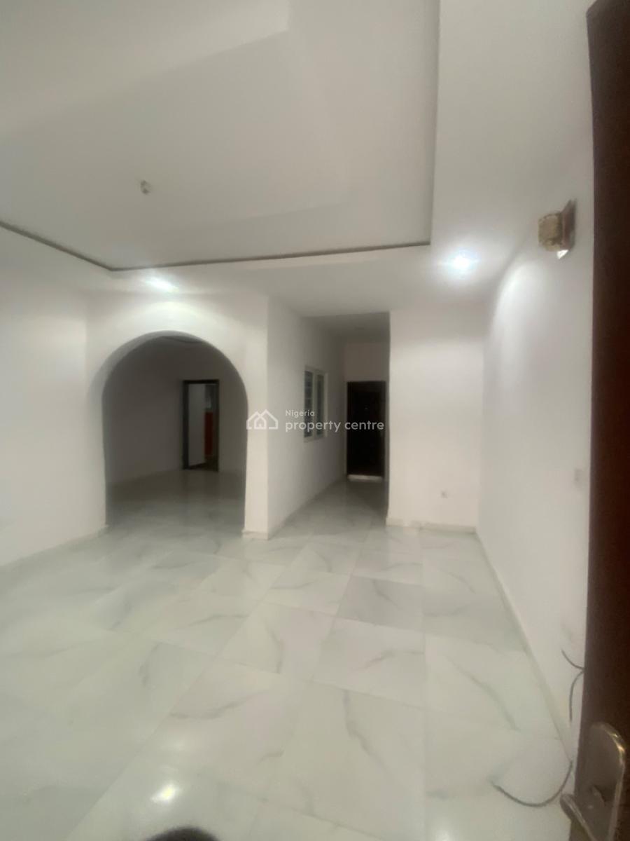 Luxuriously Nice Spacious  3 Bedroom Flat with Excellent Finishing, 12, Kayode Street  Sangotedo, Sangotedo, Ajah, Lagos, House for Rent