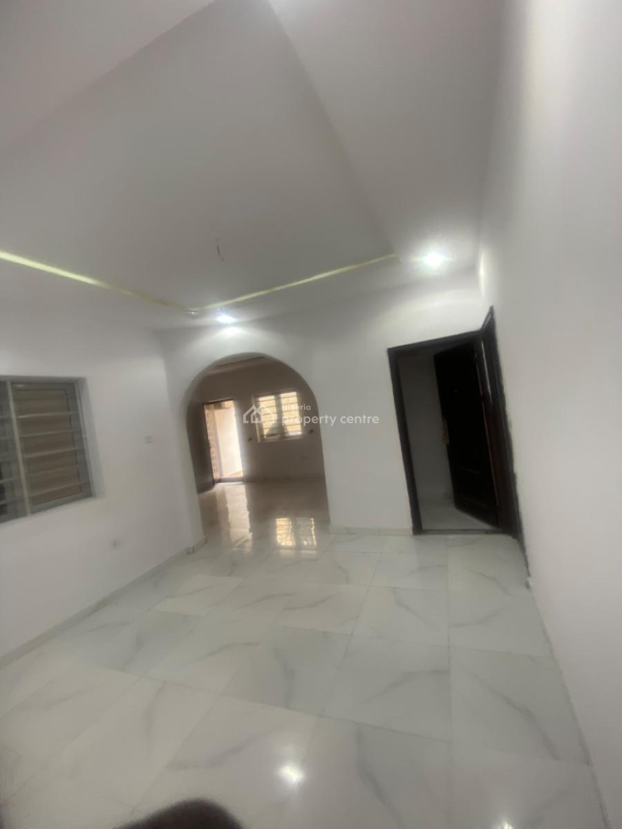 Luxuriously Nice Spacious  3 Bedroom Flat with Excellent Finishing, 12, Kayode Street  Sangotedo, Sangotedo, Ajah, Lagos, House for Rent