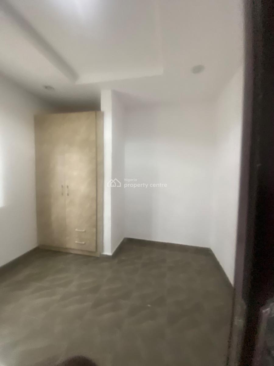 Luxuriously Nice Spacious  3 Bedroom Flat with Excellent Finishing, 12, Kayode Street  Sangotedo, Sangotedo, Ajah, Lagos, House for Rent