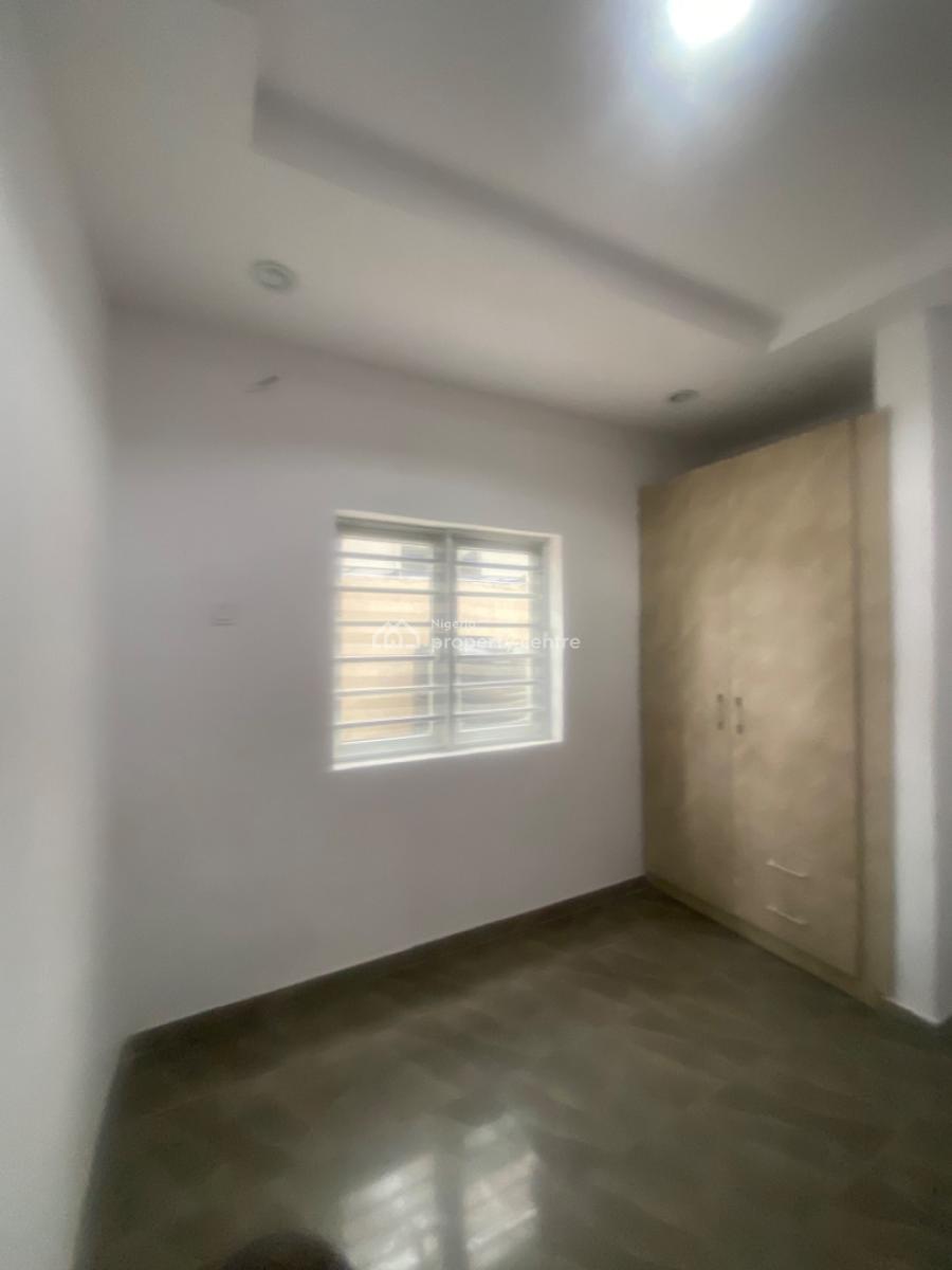 Luxuriously Nice Spacious  3 Bedroom Flat with Excellent Finishing, 12, Kayode Street  Sangotedo, Sangotedo, Ajah, Lagos, House for Rent