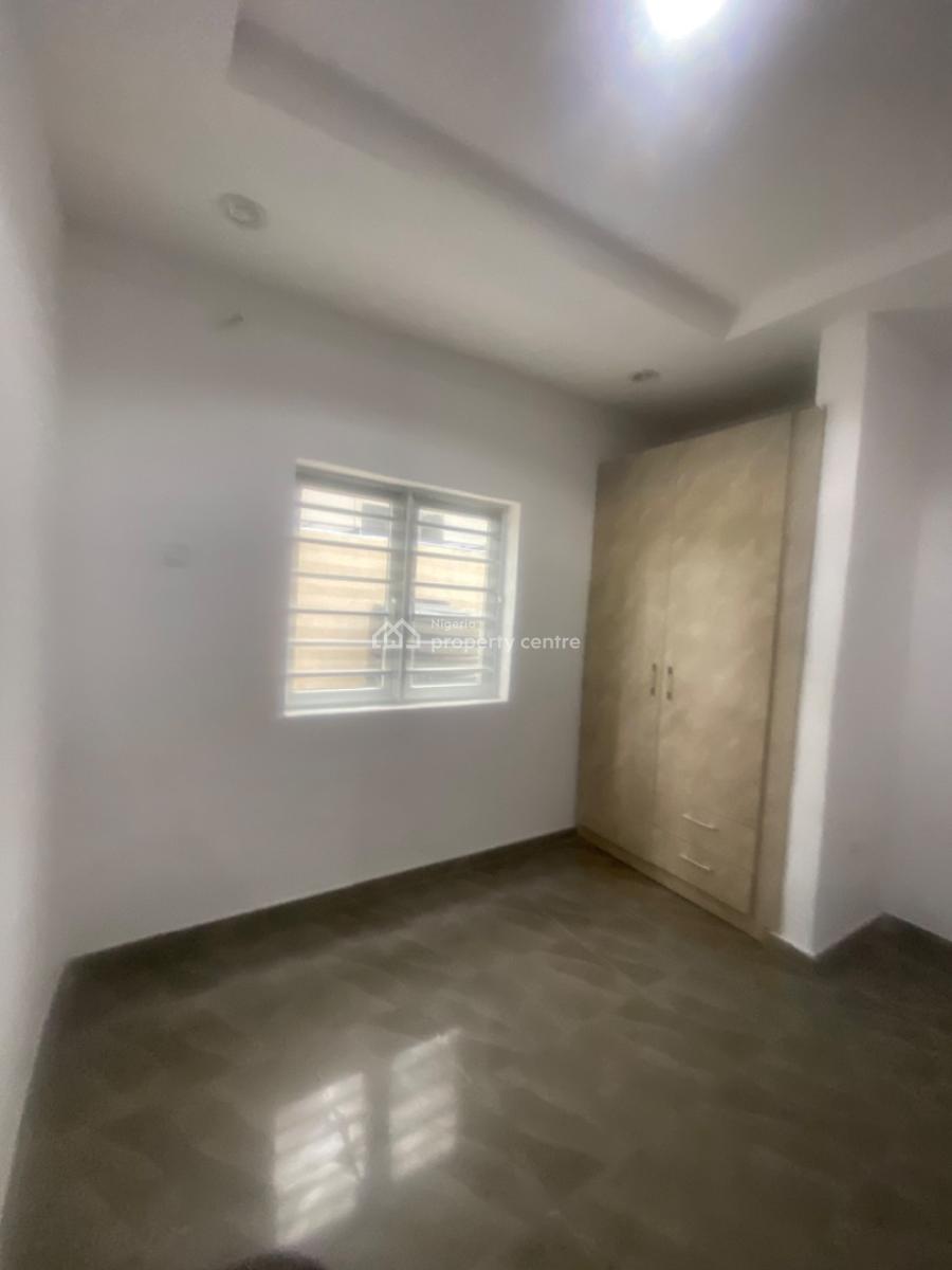 Luxuriously Nice Spacious  3 Bedroom Flat with Excellent Finishing, 12, Kayode Street  Sangotedo, Sangotedo, Ajah, Lagos, House for Rent