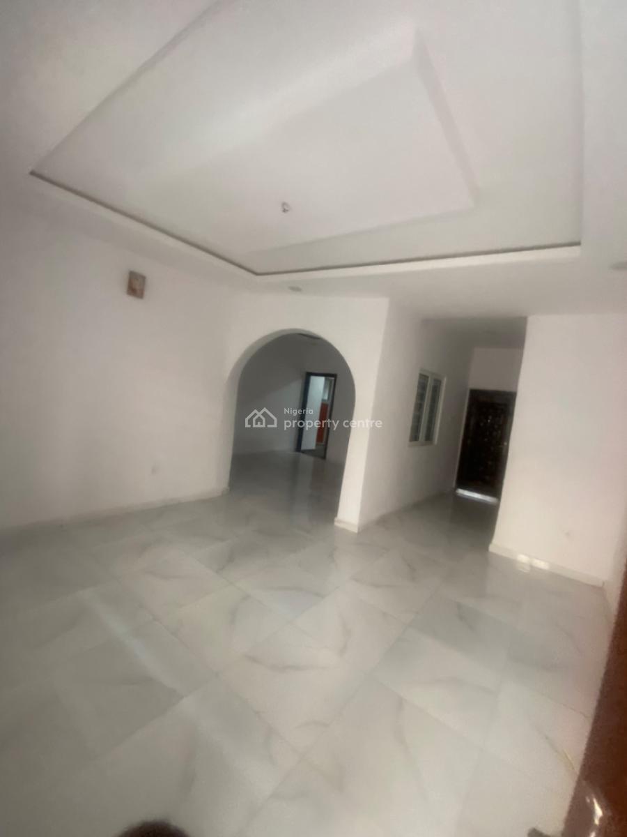 Luxuriously Nice Spacious  3 Bedroom Flat with Excellent Finishing, 12, Kayode Street  Sangotedo, Sangotedo, Ajah, Lagos, House for Rent