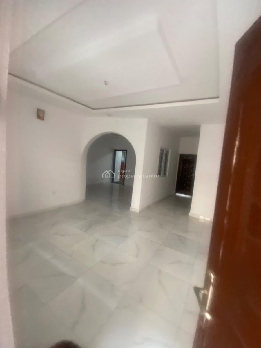 Luxuriously Nice Spacious  3 Bedroom Flat with Excellent Finishing, 12, Kayode Street  Sangotedo, Sangotedo, Ajah, Lagos, House for Rent