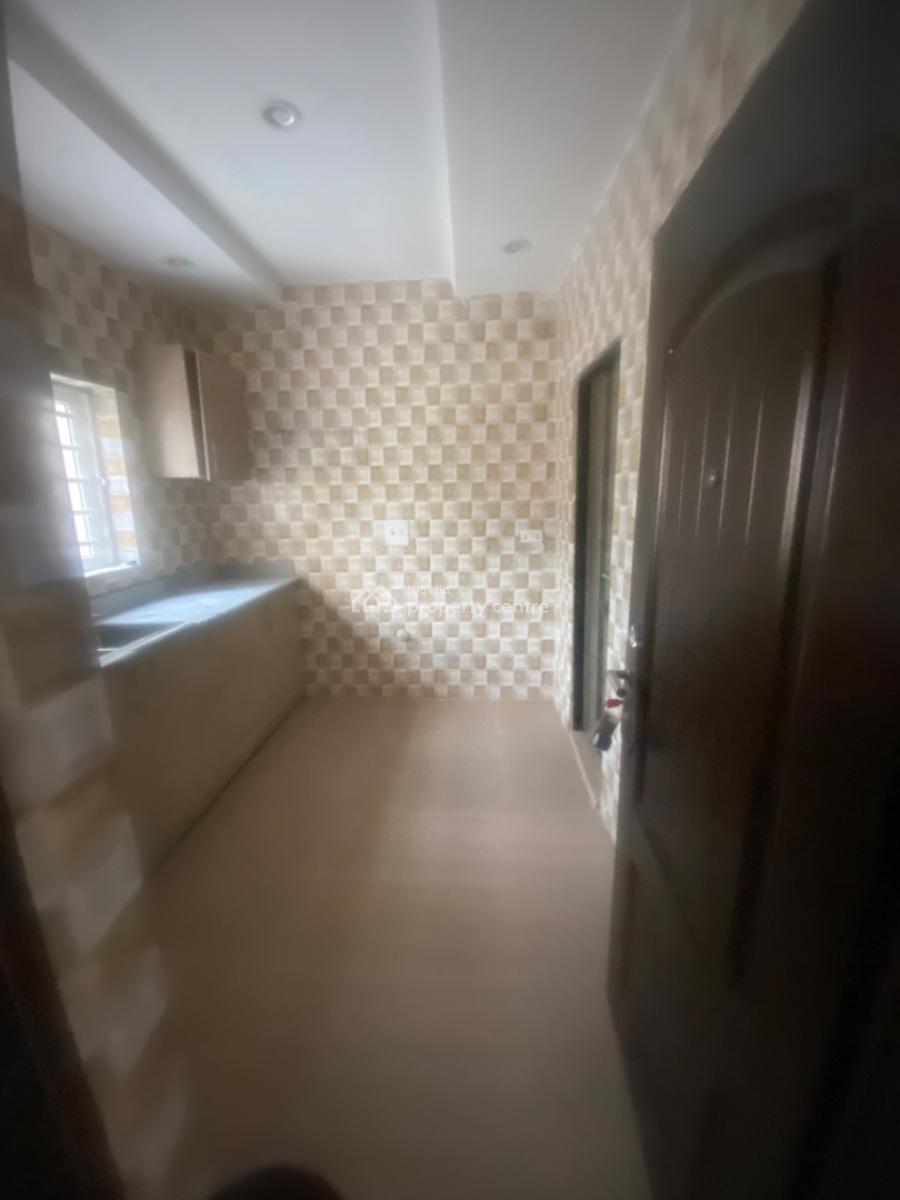 Luxuriously Nice Spacious  3 Bedroom Flat with Excellent Finishing, 12, Kayode Street  Sangotedo, Sangotedo, Ajah, Lagos, House for Rent