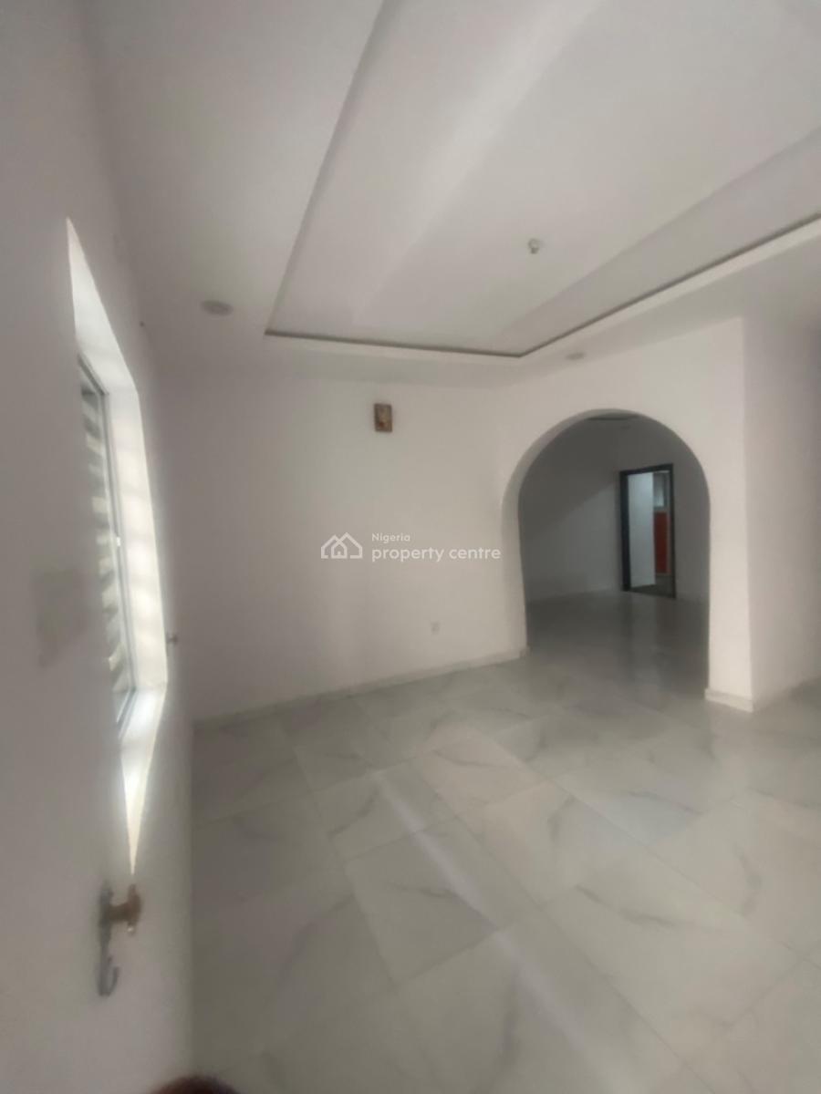 Luxuriously Nice Spacious  3 Bedroom Flat with Excellent Finishing, 12, Kayode Street  Sangotedo, Sangotedo, Ajah, Lagos, House for Rent