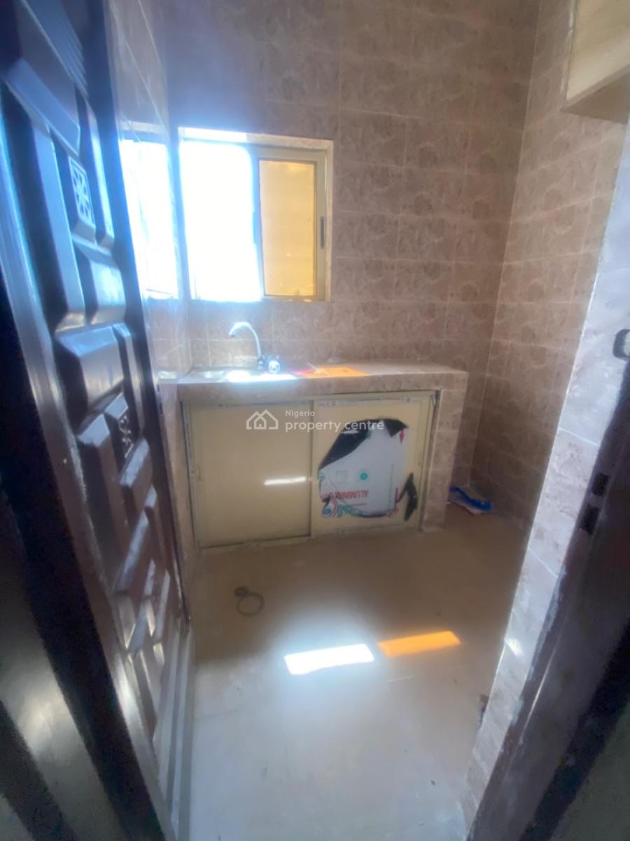 Luxuriously Nice Spacious Self Contain with Excellent Finishing, 12, Kayode Street Malete, Imalete Alafia, Ibeju Lekki, Lagos, Self Contain (single Rooms) for Rent