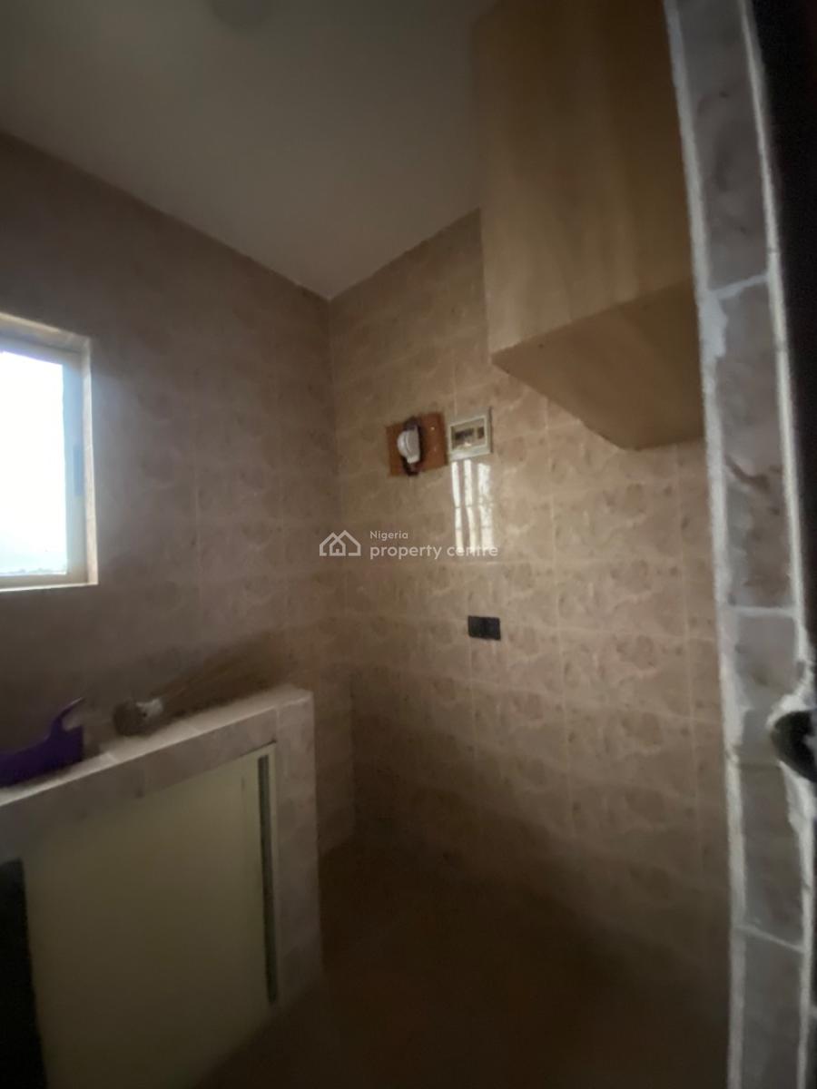 Luxuriously Nice Spacious Self Contain with Excellent Finishing, 12, Kayode Street Malete, Imalete Alafia, Ibeju Lekki, Lagos, Self Contain (single Rooms) for Rent
