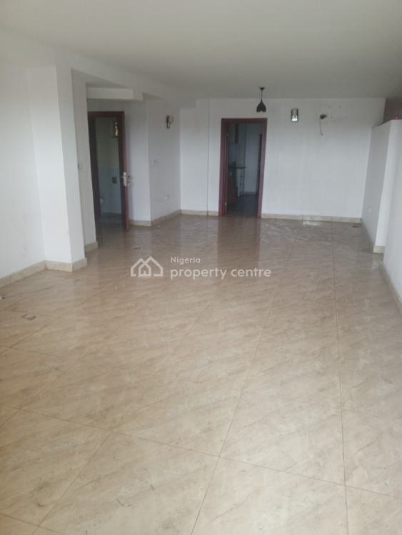 Well Maintained 2 Bedrooms Flat, Medina, Gbagada, Lagos, Flat / Apartment for Rent