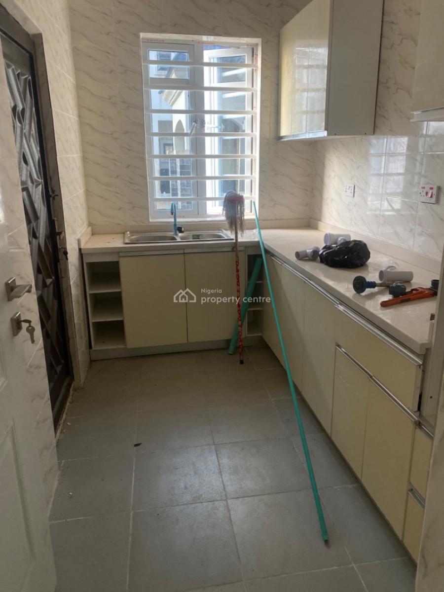 Luxuriously Standard Spacious 2 Bedroom Flat, 14b, Ayo Street, Ayo Court, Sangotedo, Ajah, Lagos, Land for Rent