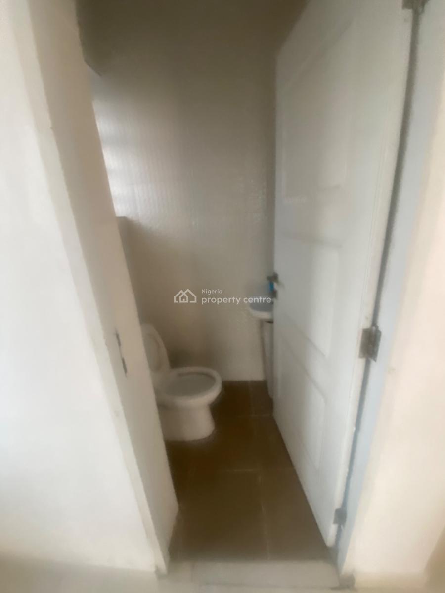 Luxuriously Standard Spacious 2 Bedroom Flat, 14b, Ayo Street, Ayo Court, Sangotedo, Ajah, Lagos, Land for Rent