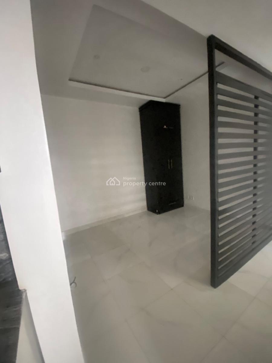 Luxuriously Standard Spacious Brand  New Studio Apartment, 13a, Akinwummi Street, Sangotedo, Ajah, Lagos, Self Contain (single Rooms) for Rent