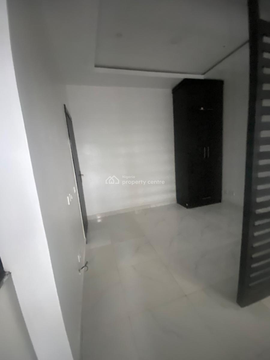 Luxuriously Standard Spacious Brand  New Studio Apartment, 13a, Akinwummi Street, Sangotedo, Ajah, Lagos, Self Contain (single Rooms) for Rent
