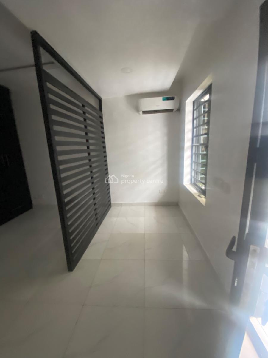 Luxuriously Standard Spacious Brand  New Studio Apartment, 13a, Akinwummi Street, Sangotedo, Ajah, Lagos, Self Contain (single Rooms) for Rent