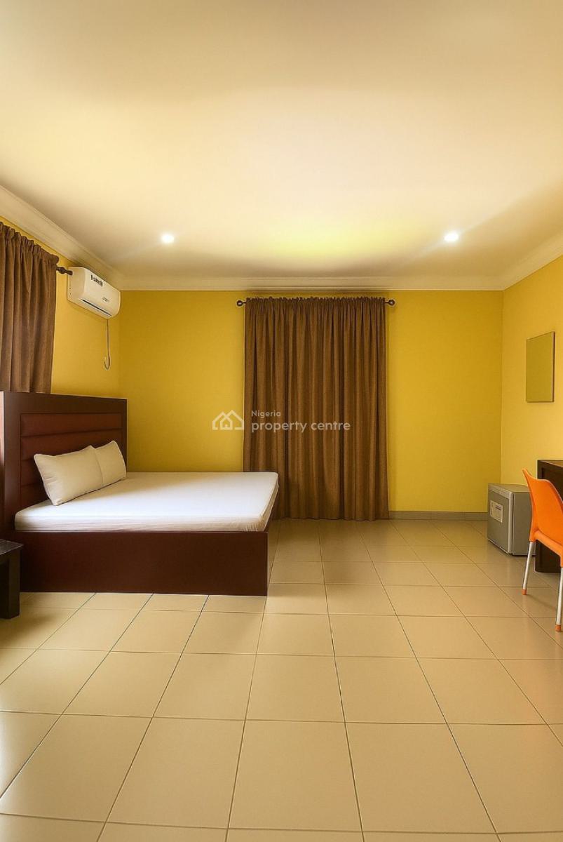 Luxury Serviced Furnished 5 Bedroom Duplex with Excellent Facilities, 37 Oxford Street, Trademore Estate, Apo, Abuja, Semi-detached Duplex Short Let