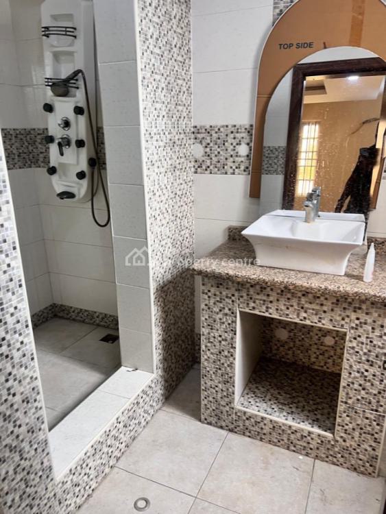 3-bedroom Apartments in a Self Compound, Lekki Phase 1, Lekki, Lagos, Flat / Apartment for Rent