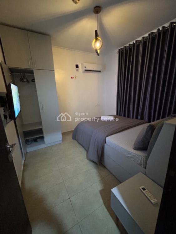 Lovely 3 Bedrooms with Swimming Pool, Gym and Recliner, Olaletan Street, Oniru, Victoria Island (vi), Lagos, Flat / Apartment Short Let