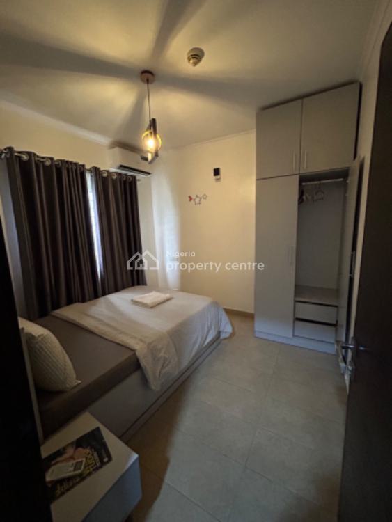 Lovely 3 Bedrooms with Swimming Pool, Gym and Recliner, Olaletan Street, Oniru, Victoria Island (vi), Lagos, Flat / Apartment Short Let