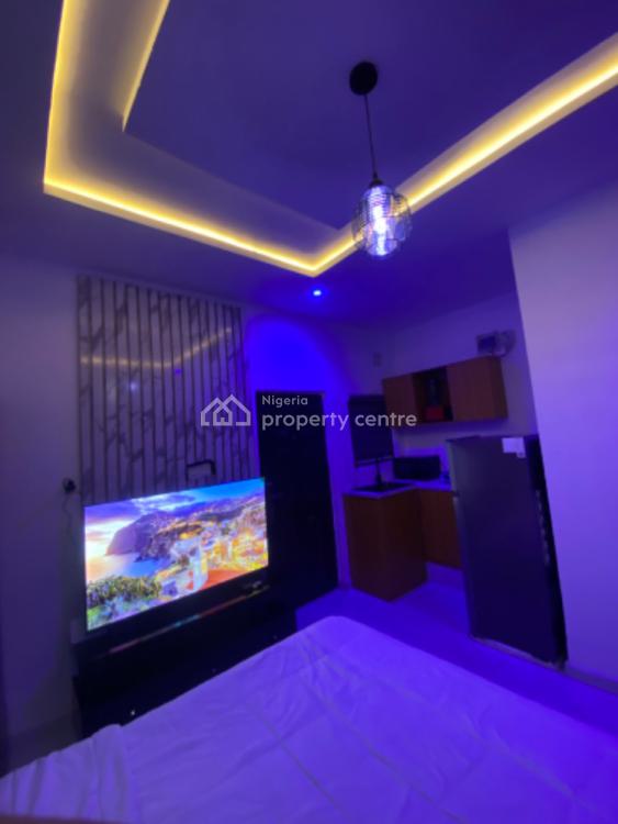 Studio Apartment, 64, Ayilara Street, Surulere, Lagos, Self Contain (single Rooms) Short Let