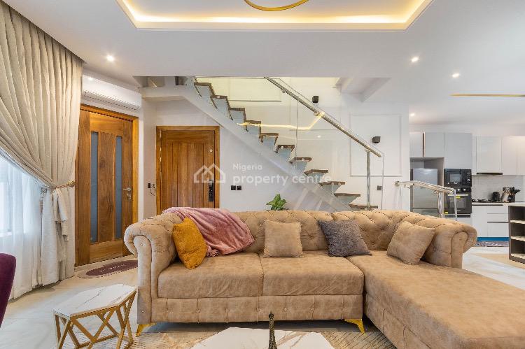 Luxury 2 Bedrooms Apartment, Freedom Way, Lekki Phase 1, Lekki, Lagos, Flat / Apartment Short Let